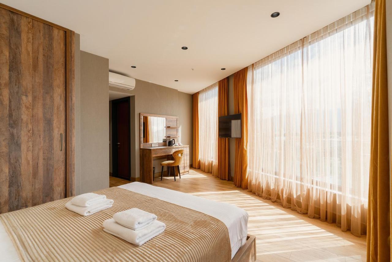 Cozy Loft Hotel Batumi Exterior photo