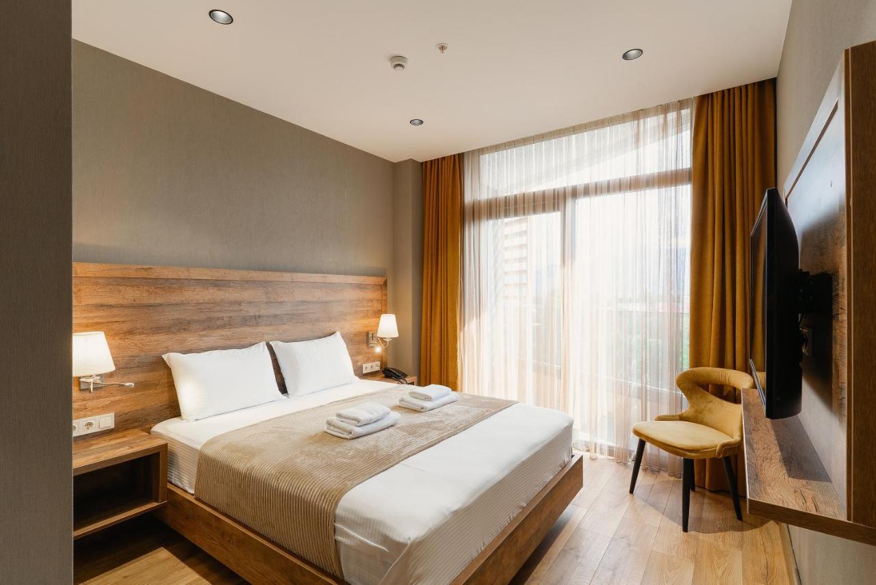 Cozy Loft Hotel Batumi Exterior photo