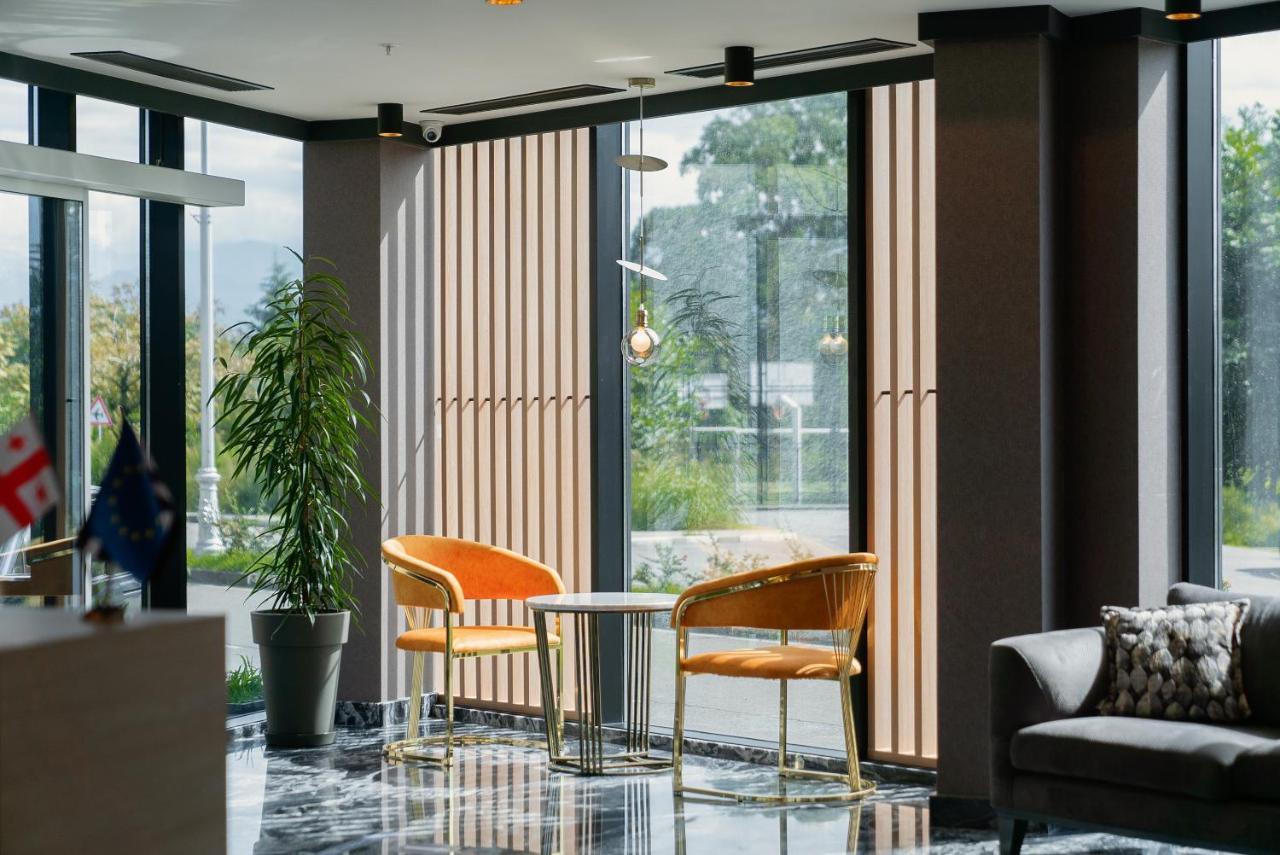 Cozy Loft Hotel Batumi Exterior photo